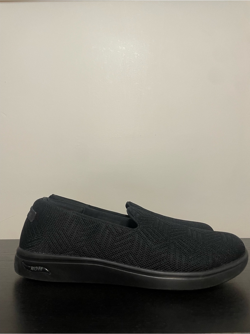 Breathable Comfort Arch Fit Slip-On Knit Womens Support Sneakers | Size 9